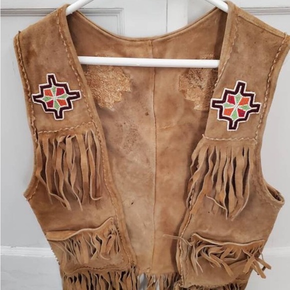 Indigenous beaded buckskin fringe vest - First Nations/ native beadwork - Picture 2 of 7